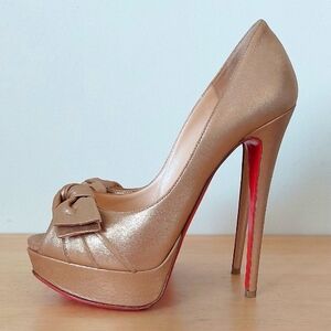 Christian Louboutin Elegant Tan Leather High Heels
